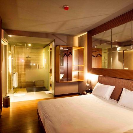 108 Hotel By Him Jakarta Eksteriør billede