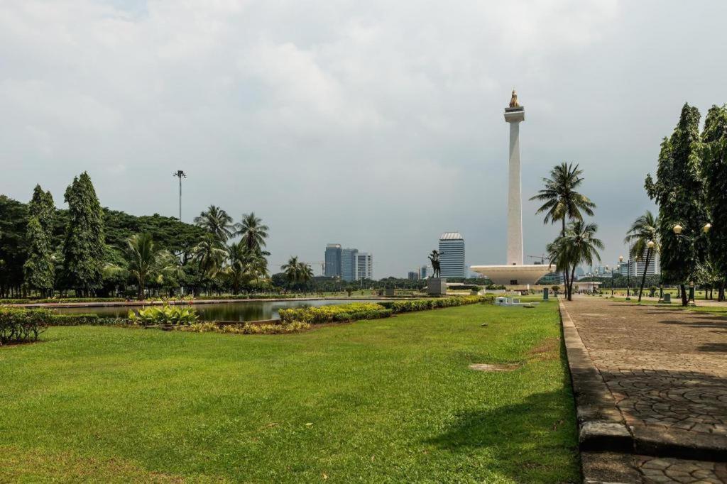 108 Hotel By Him Jakarta Eksteriør billede