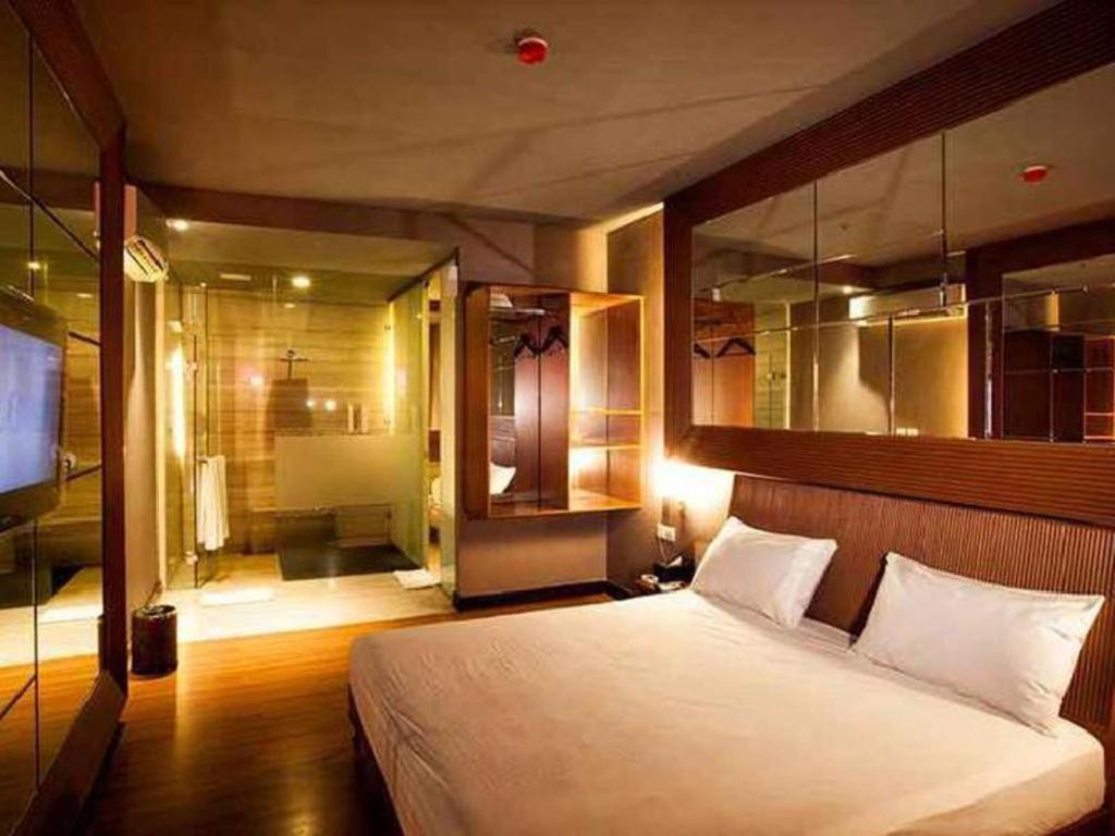 108 Hotel By Him Jakarta Eksteriør billede