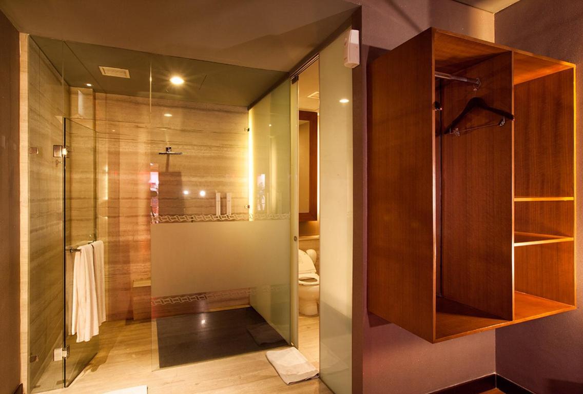 108 Hotel By Him Jakarta Eksteriør billede