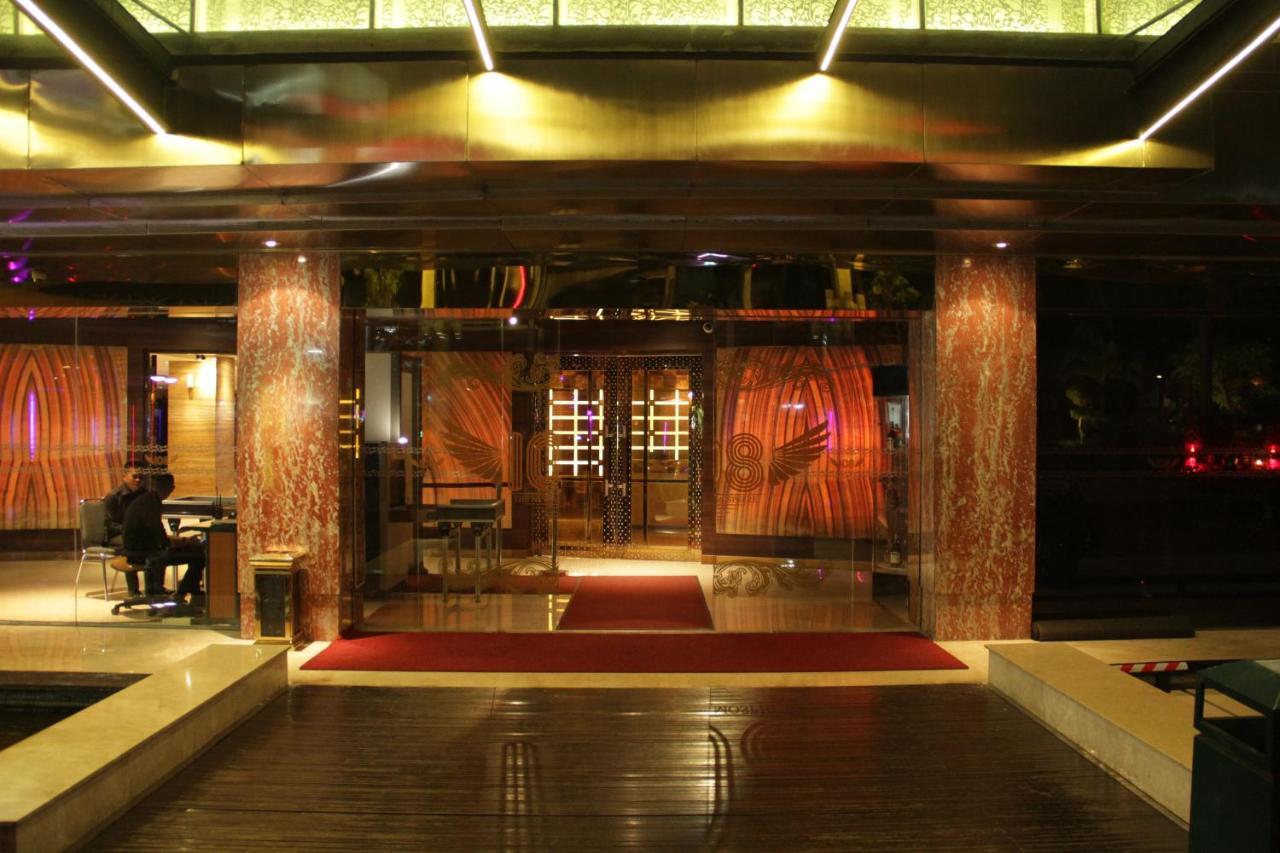 108 Hotel By Him Jakarta Eksteriør billede